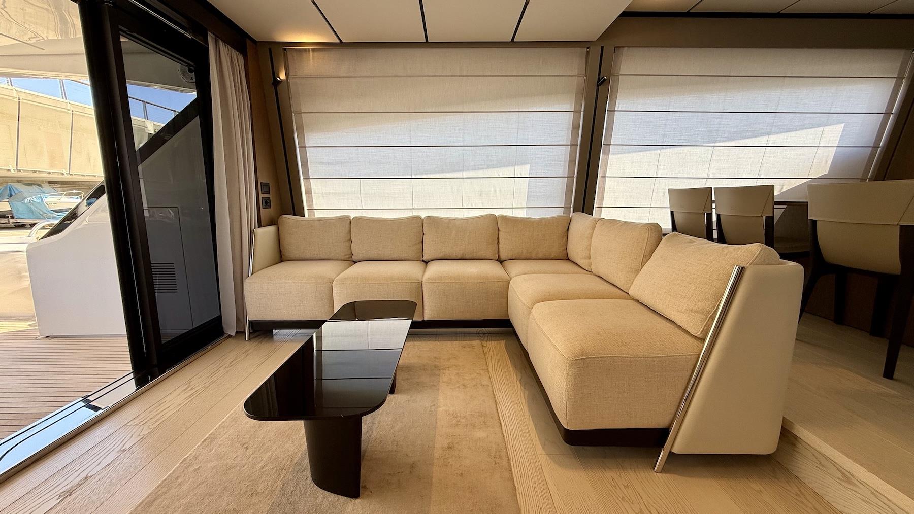 2024 FERRETTI YACHTS 720 